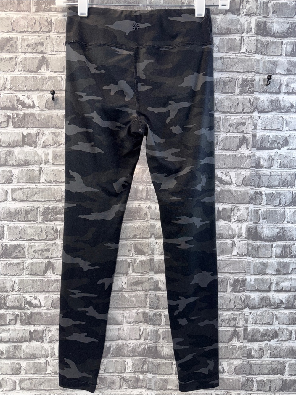 Athleta Girl‎ Black & Gray Camo Leggings
